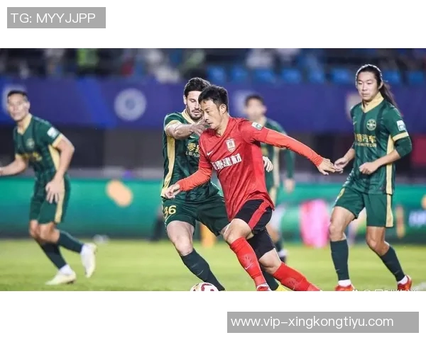 河南队凭李提香乌龙球领先浙江后防线三人染黄局势紧张