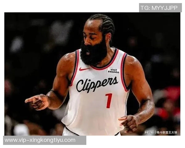 詹姆斯对保罗与快船纠葛发表看法称与自己无关不便评论