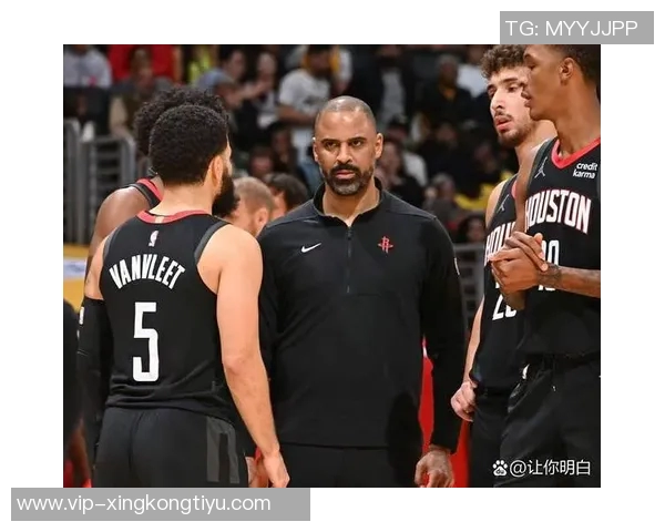 乌度卡称杜兰特与申京的存在是球队关键时刻的优势与奢侈资源