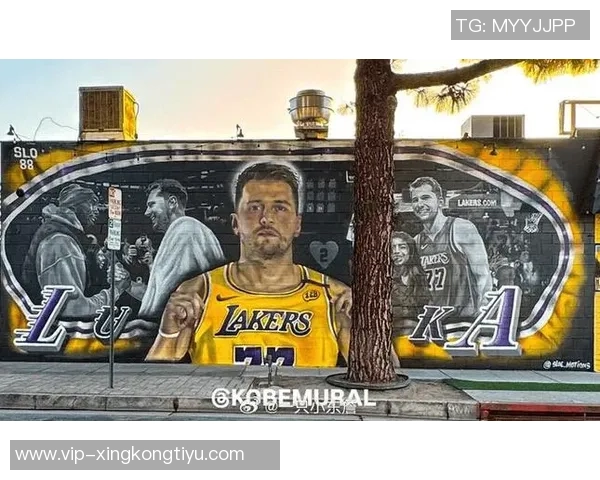 洛杉矶街头艺术家为东契奇创作新壁画宣告卢卡时代的到来 洛杉矶街头艺术家为东契奇创作新壁画宣告卢卡时代的到来