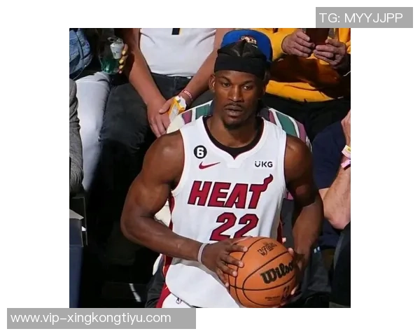 巴特勒在训练场展现统治力低调沉默却杀伤力十足