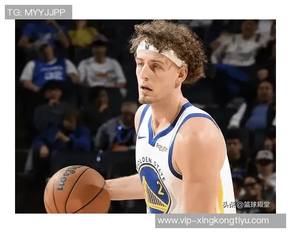 库里盛赞波斯特自信提升期待她在赛场上大放异彩